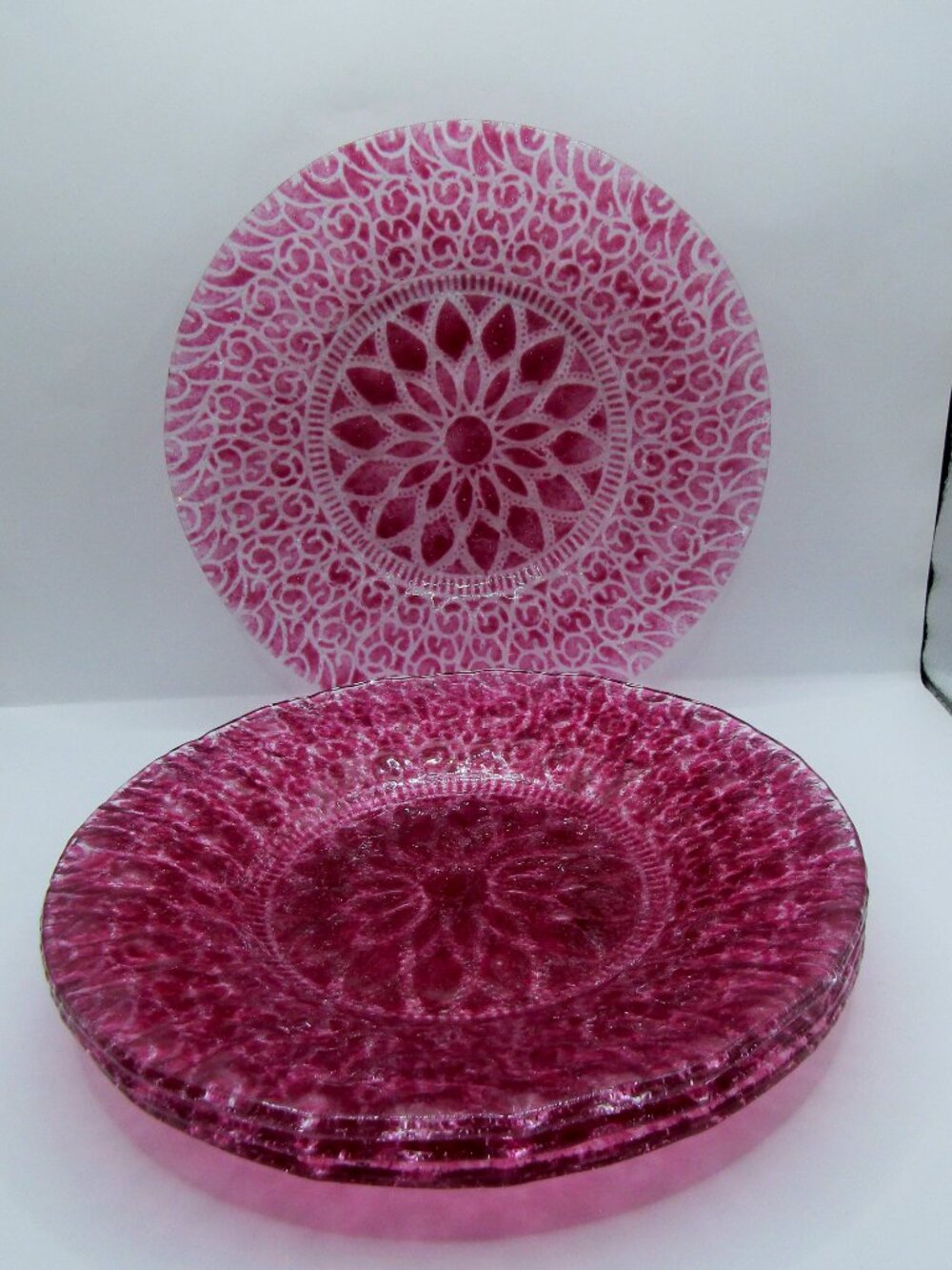 Set of Four Sydenstricker 8 1/2" "Cranberry Embassy" Luncheon Plates